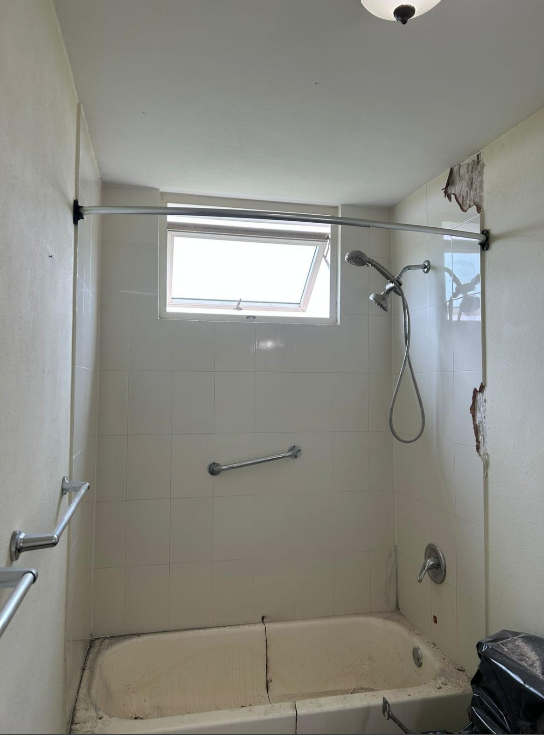 ADG Construction & Roofing LLC